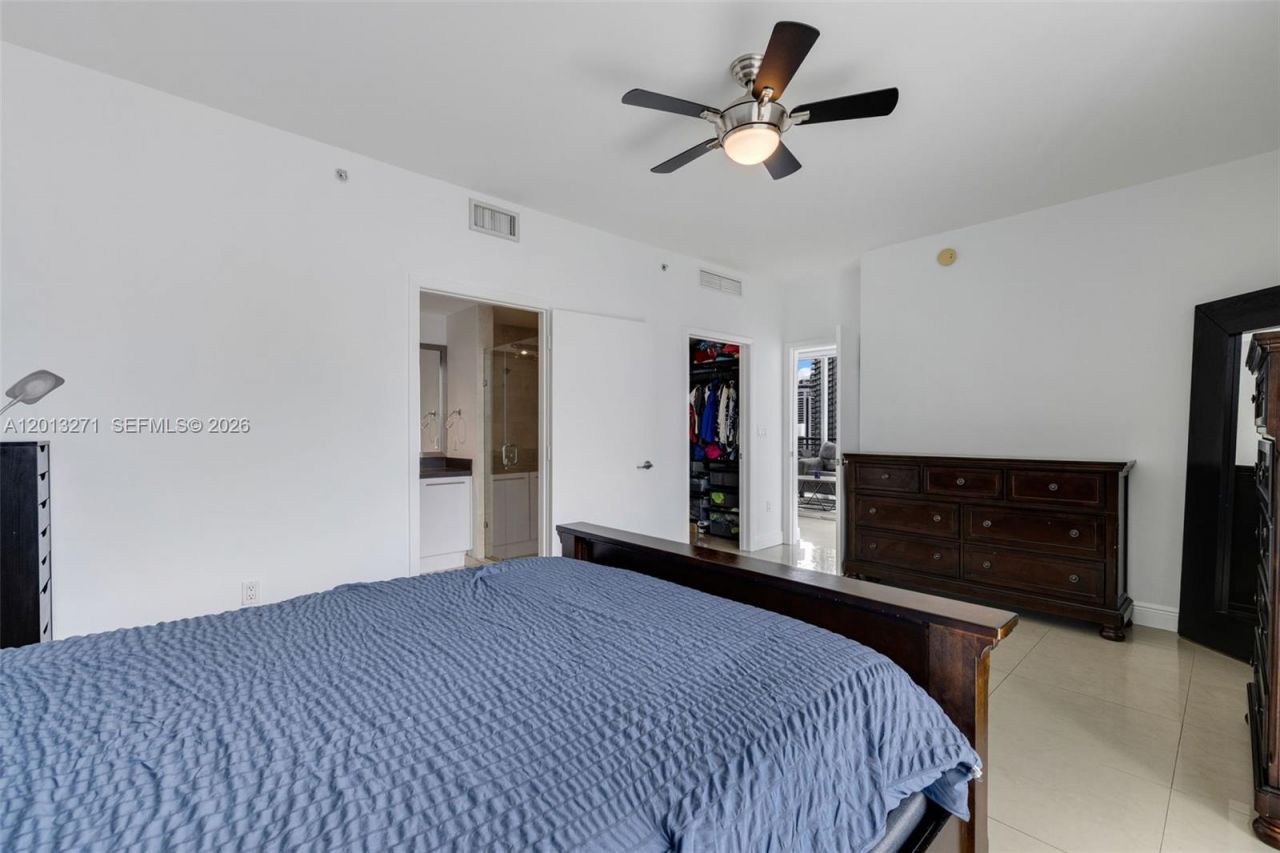 90 SW 3rd St , Unit 2504, Miami, FL 33130 Photo