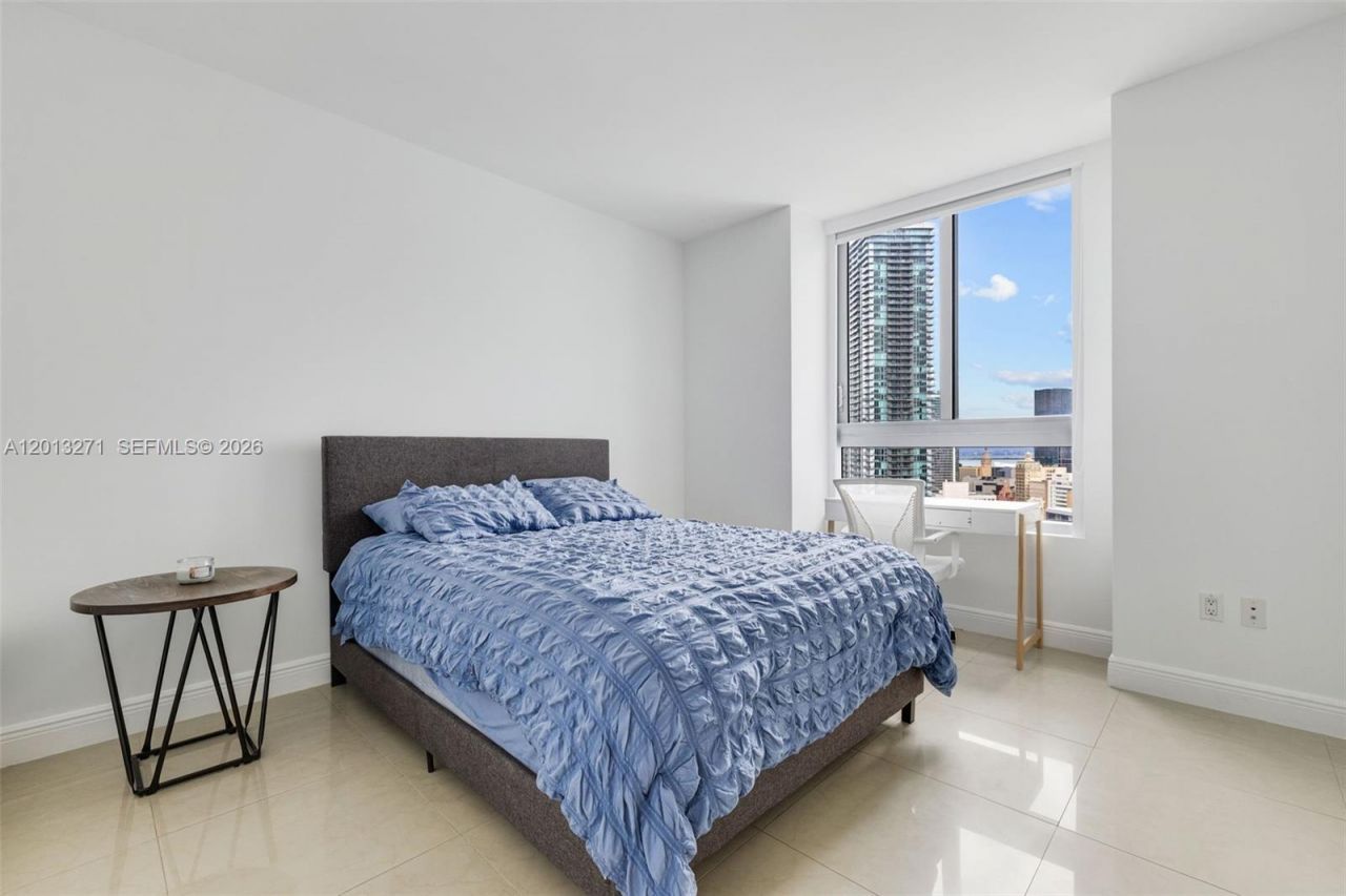 90 SW 3rd St , Unit 2504, Miami, FL 33130 Photo