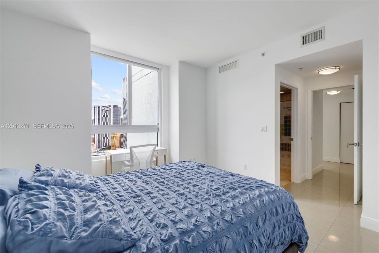 90 SW 3rd St , Unit 2504, Miami, FL 33130 Photo