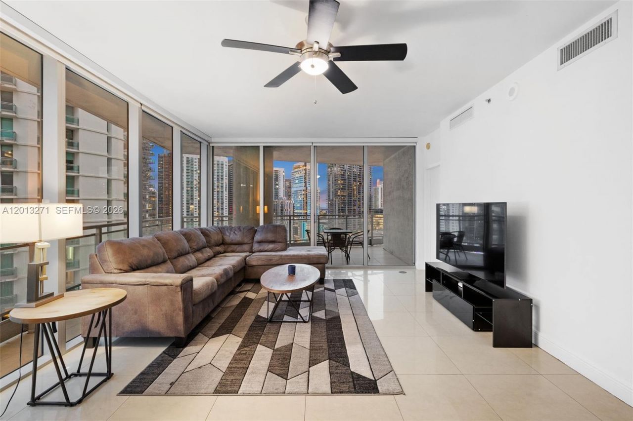 90 SW 3rd St , Unit 2504, Miami, FL 33130 Photo