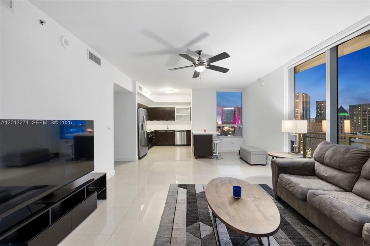 90 SW 3rd St , Unit 2504, Miami, FL 33130 Photo