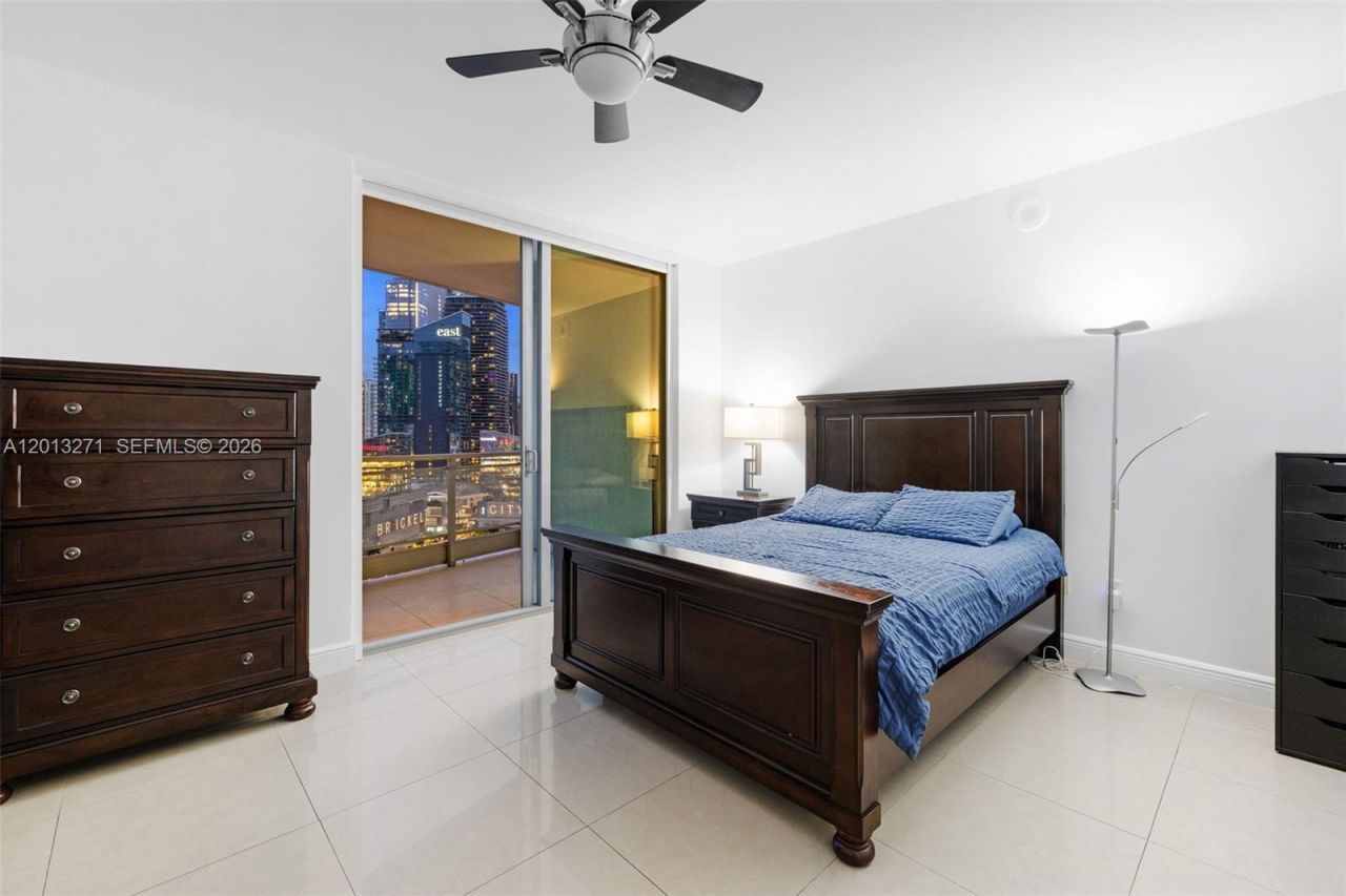 90 SW 3rd St , Unit 2504, Miami, FL 33130 Photo