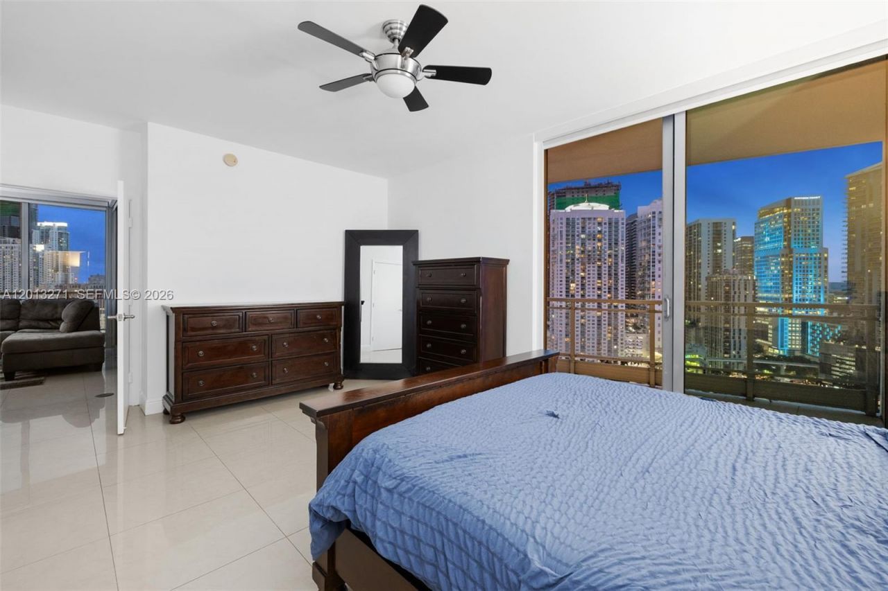 90 SW 3rd St , Unit 2504, Miami, FL 33130 Photo