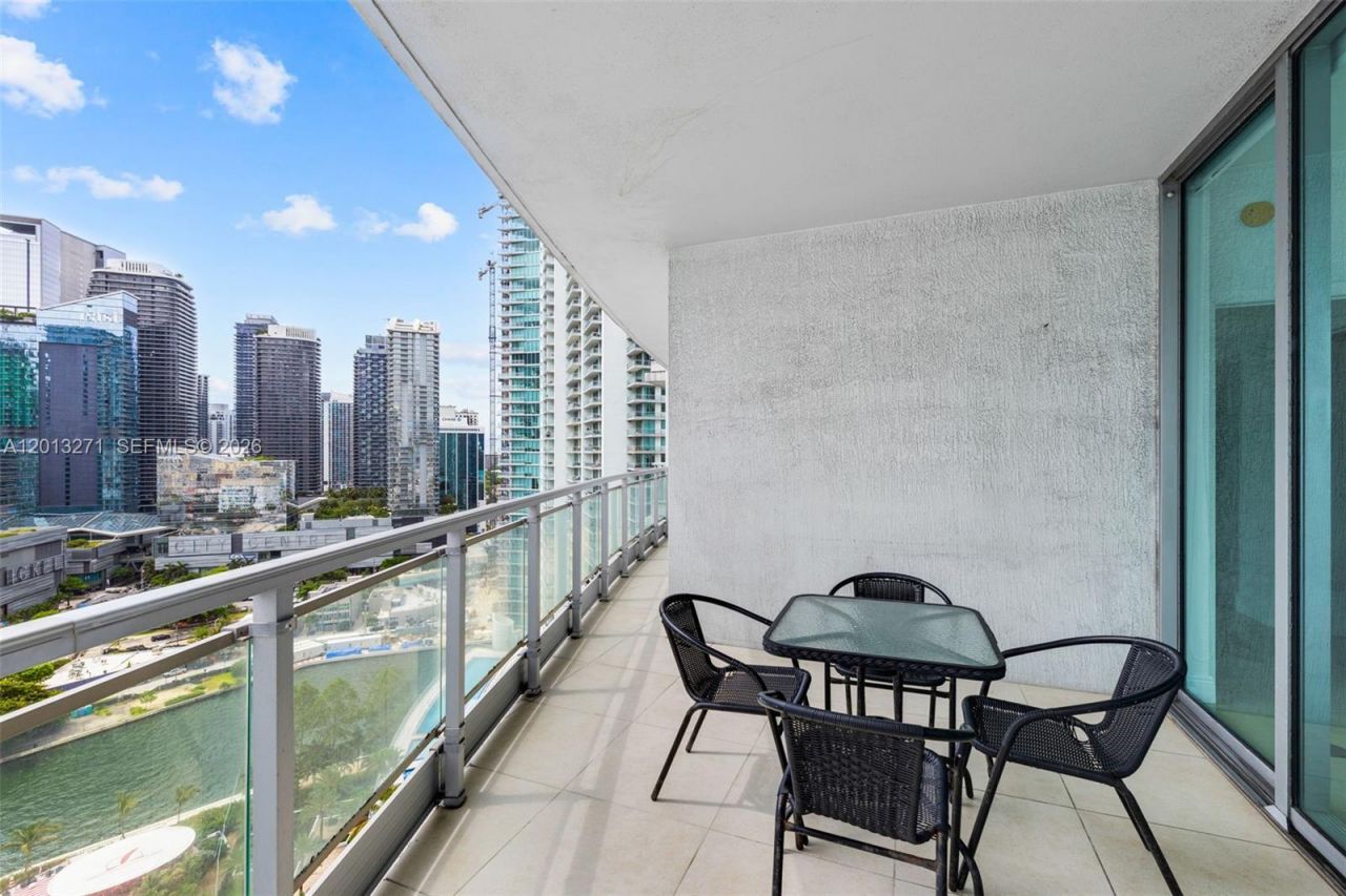 90 SW 3rd St , Unit 2504, Miami, FL 33130 Photo
