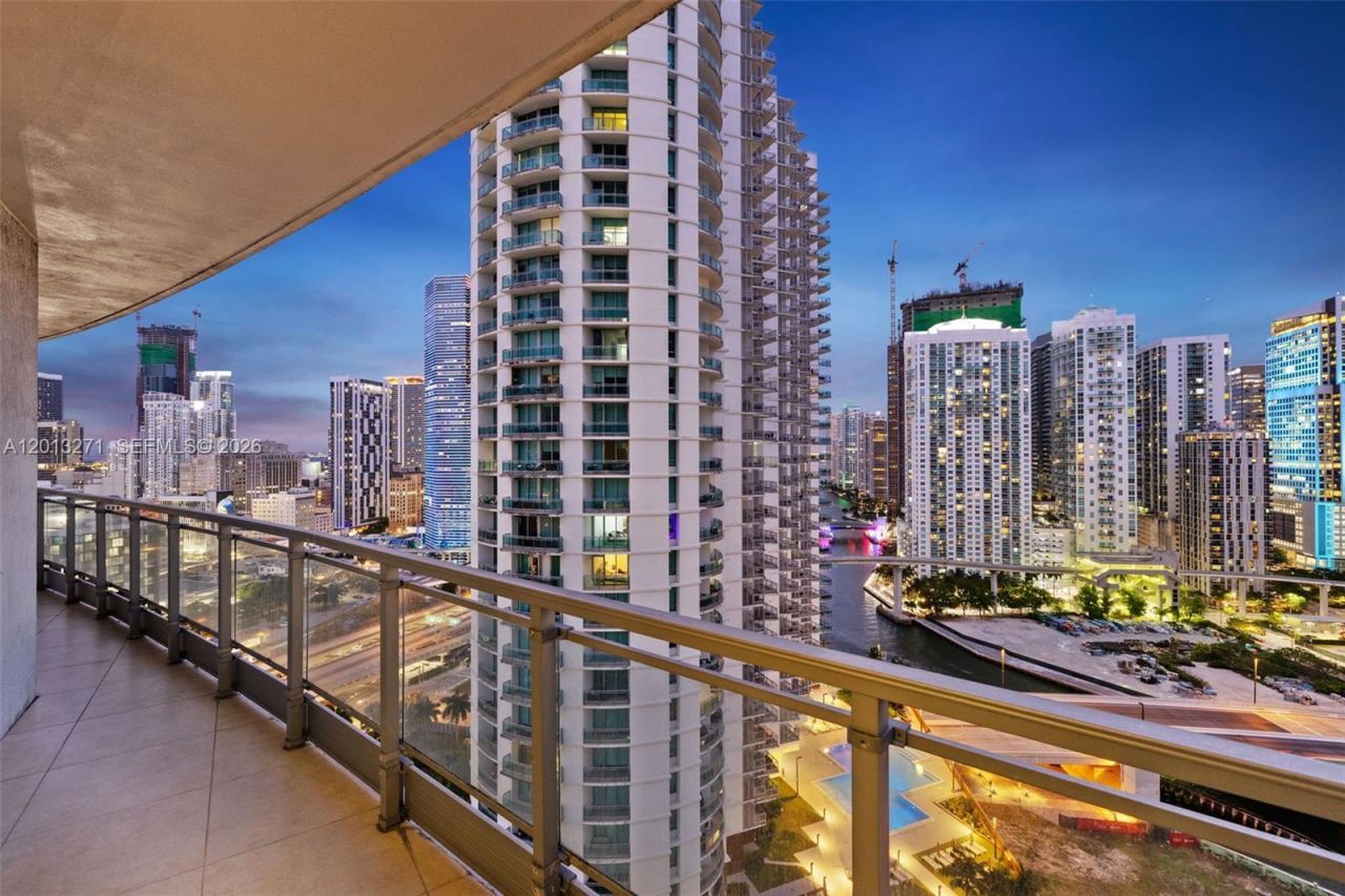 90 SW 3rd St , Unit 2504, Miami, FL 33130 Photo