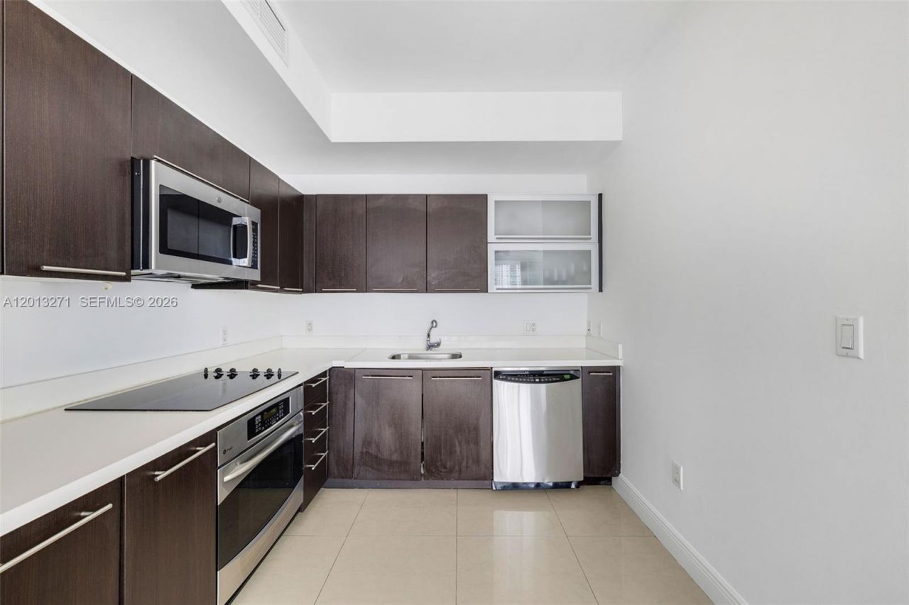 90 SW 3rd St , Unit 2504, Miami, FL 33130 Photo