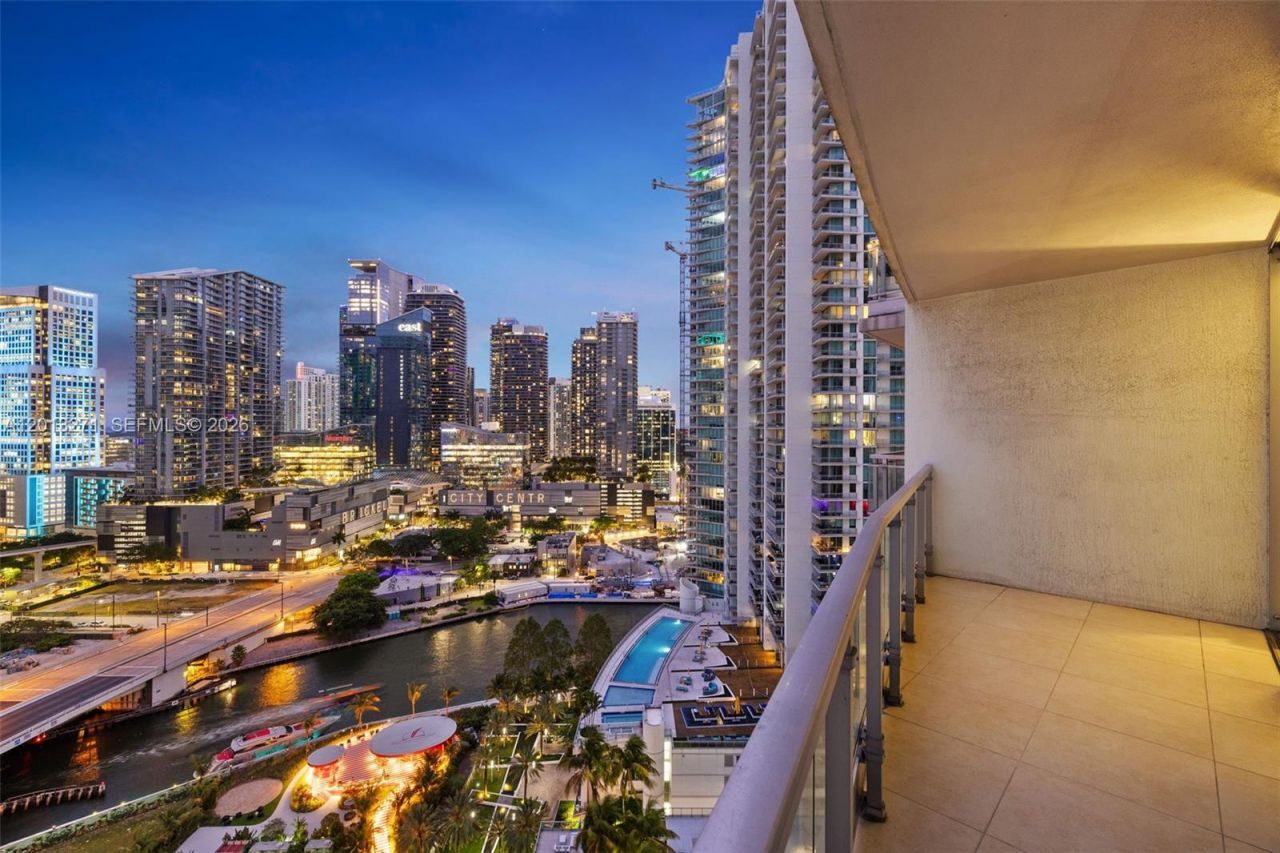 90 SW 3rd St , Unit 2504, Miami, FL 33130 Photo