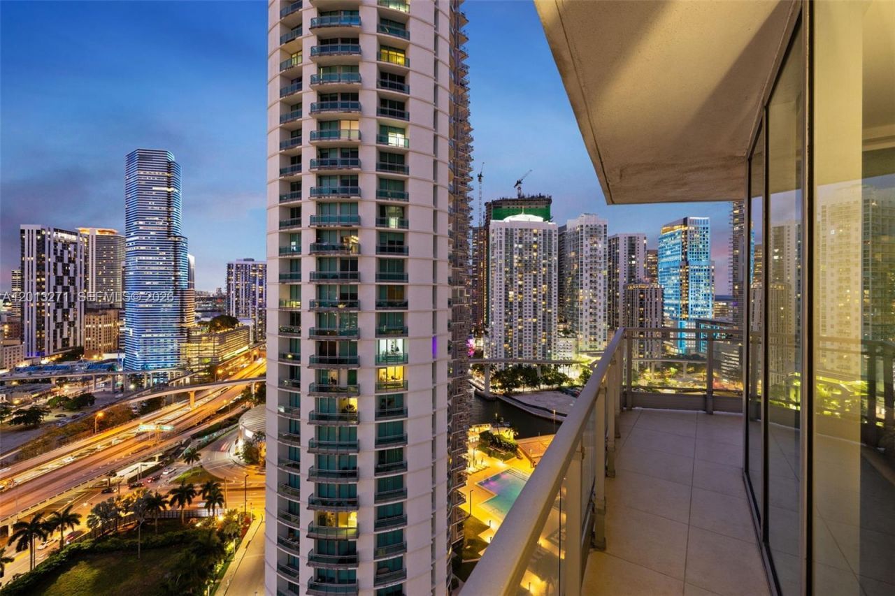 90 SW 3rd St , Unit 2504, Miami, FL 33130 Photo