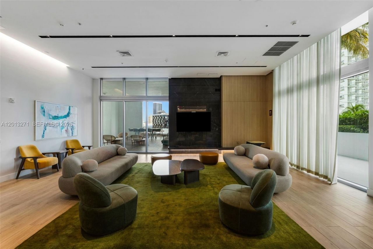 90 SW 3rd St , Unit 2504, Miami, FL 33130 Photo