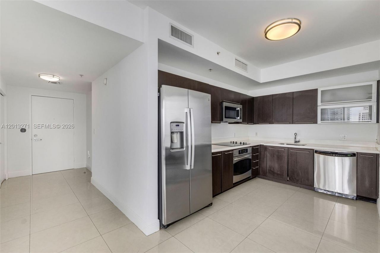 90 SW 3rd St , Unit 2504, Miami, FL 33130 Photo