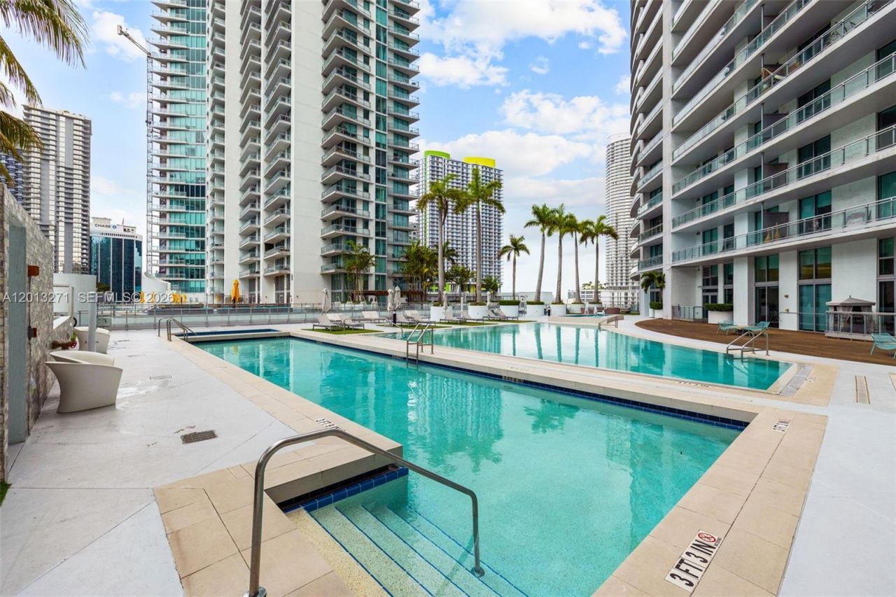 90 SW 3rd St , Unit 2504, Miami, FL 33130 Photo