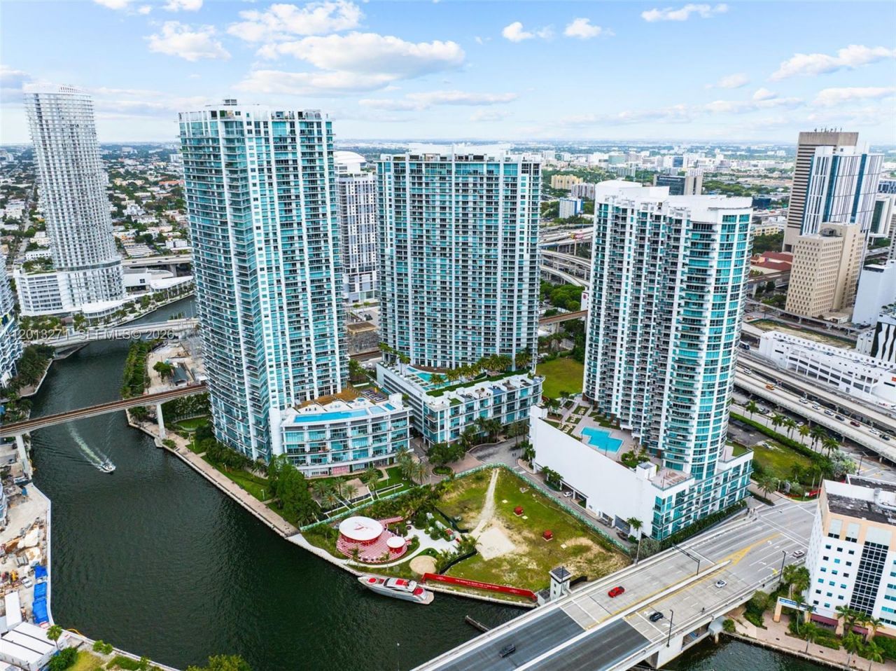 90 SW 3rd St , Unit 2504, Miami, FL 33130 Photo