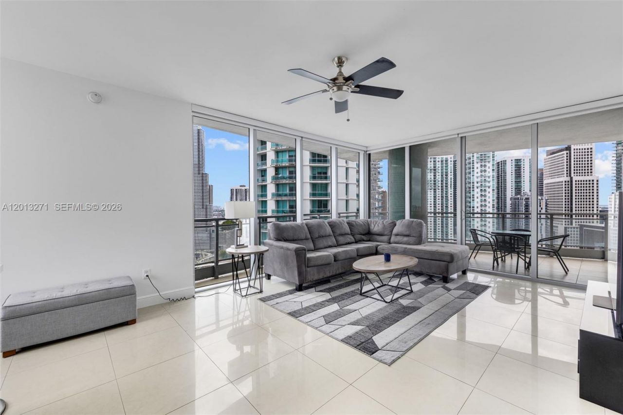90 SW 3rd St , Unit 2504, Miami, FL 33130 Photo