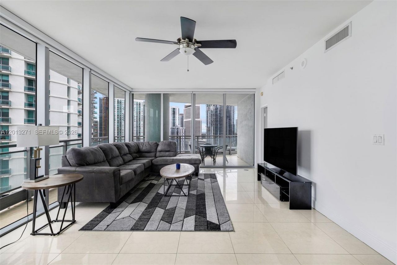90 SW 3rd St , Unit 2504, Miami, FL 33130 Photo