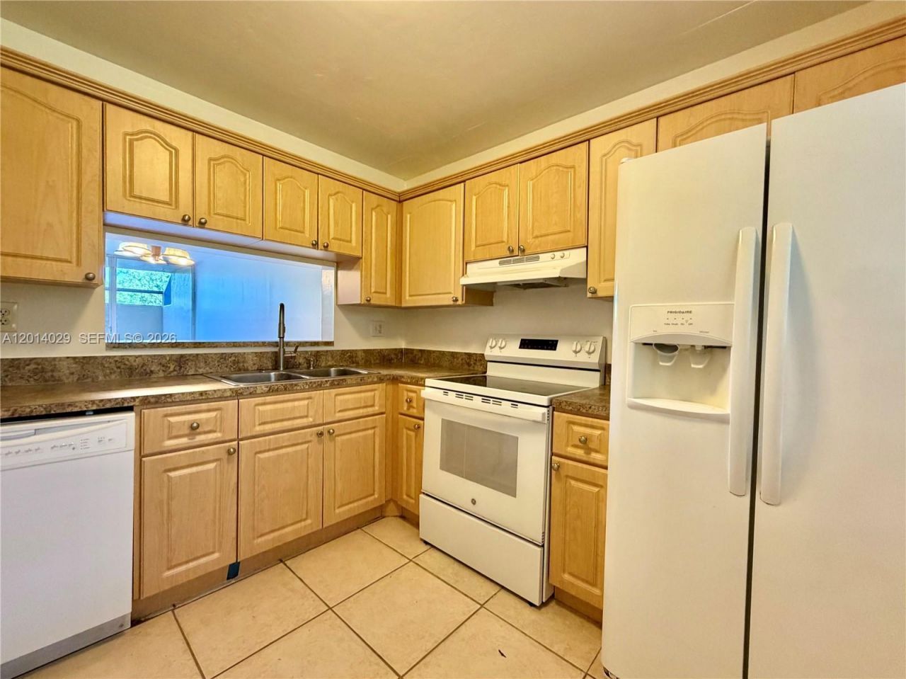 10875 SW 112th Ave , Unit 115, Miami, FL 33176 Photo