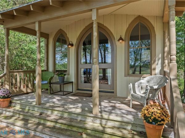 111 Park Place, Irvington, VA 22480