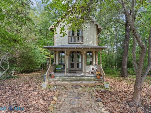 111 Park Place , Irvington, VA 22480