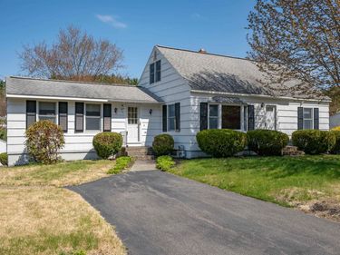 17 Stevens Avenue, Merrimack, NH 03054