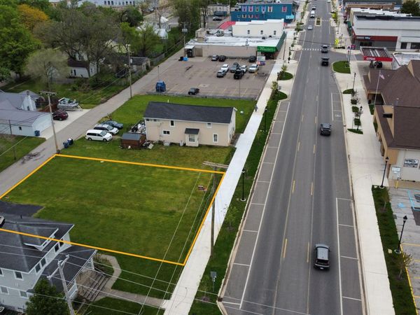 134 S Main Street, Lawton, MI 49065
