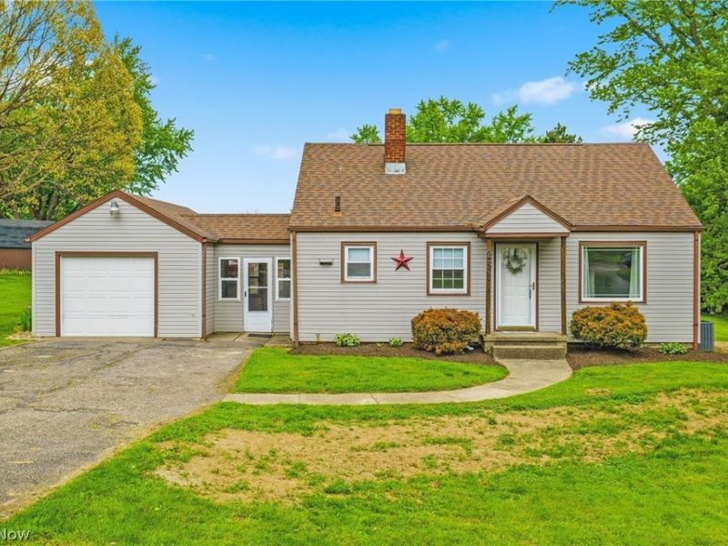 251 Faircrest Street SW, Canton, OH 44706 Photo 2