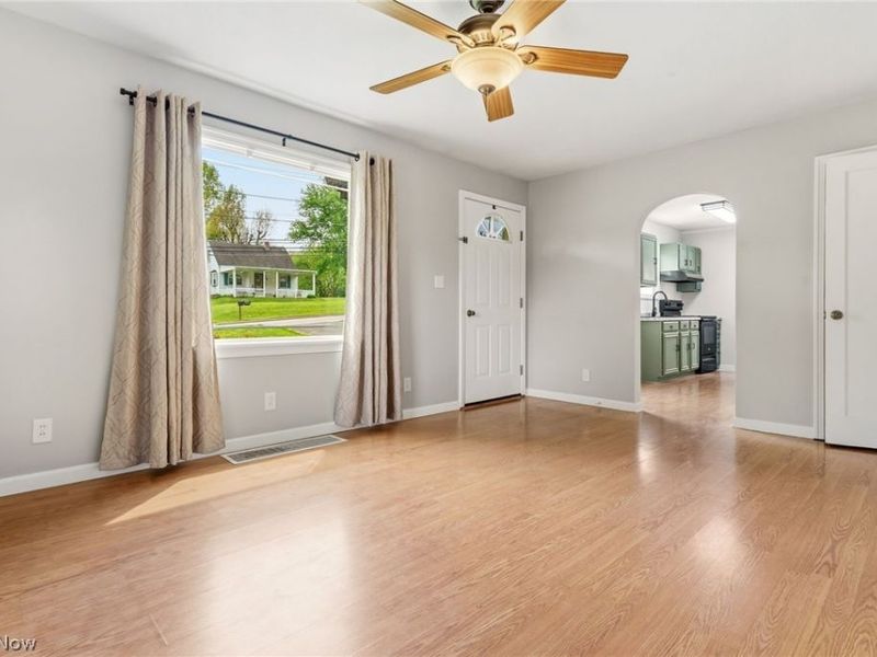 251 Faircrest Street SW, Canton, OH 44706 Photo 8
