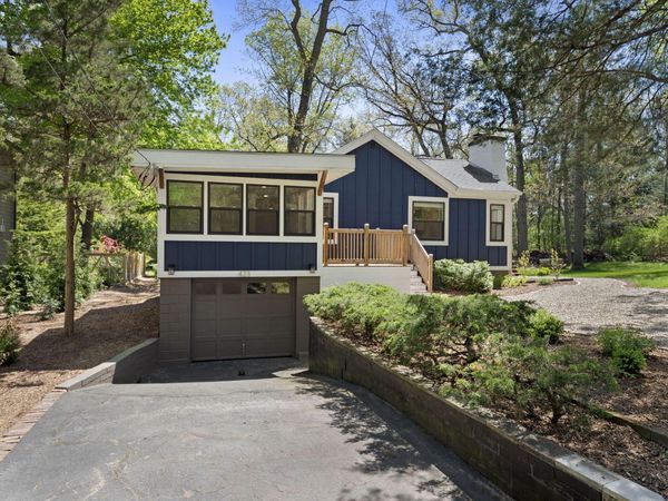 423 Oakland Drive , Michiana Shores, IN 46360