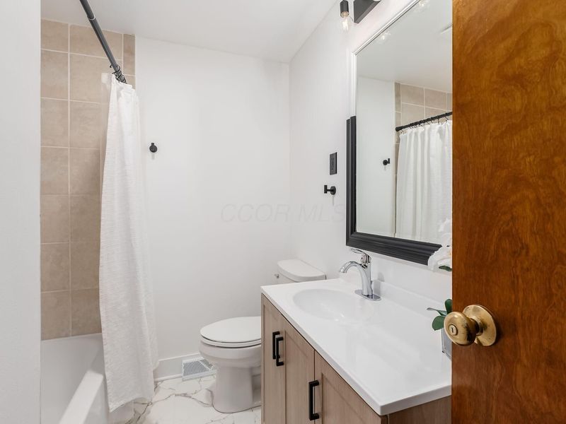 375 Potawatomi Drive, Westerville, OH 43081 Photo 18