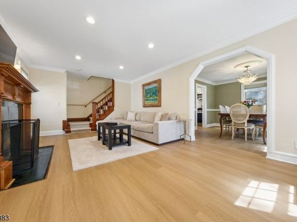 121 Meisel Ave, Springfield, NJ 07081