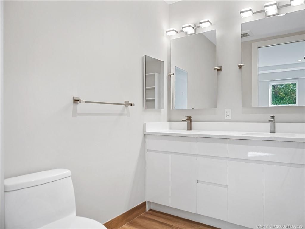 41 SW Seminole Street, Unit 208, Stuart, FL 34994 Photo