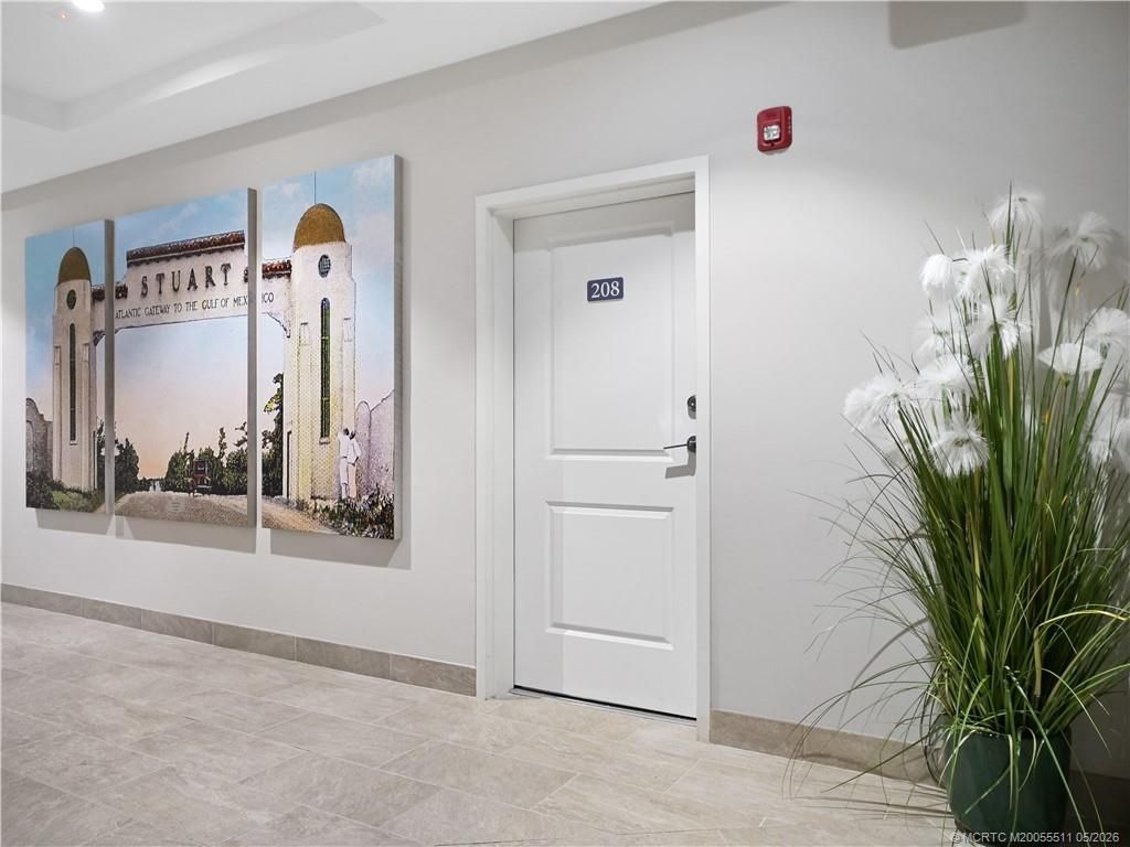 41 SW Seminole Street, Unit 208, Stuart, FL 34994 Photo