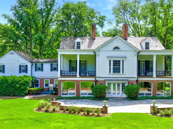 62 Woodley Road , Winnetka, IL 60093