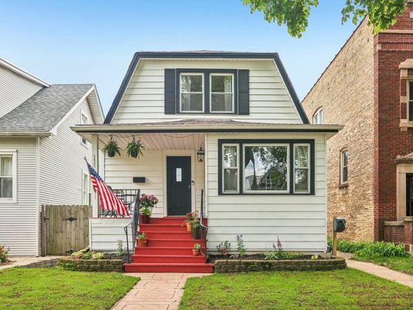 5435 N Lieb Avenue , Chicago, IL 60630