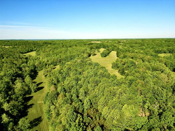 1920 Old Gallatin Rd , Portland, TN 37148