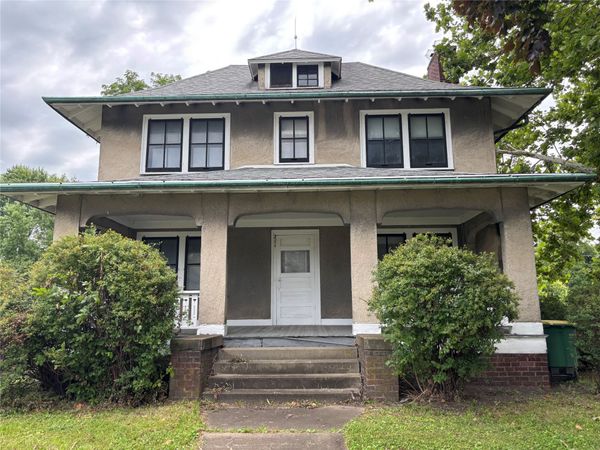 211 S Maple Street, Creston, IA 50801