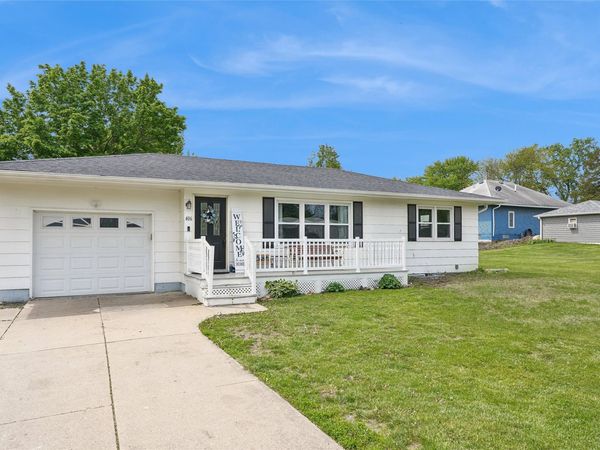 406 W Vine Street, St Charles, IA 50240