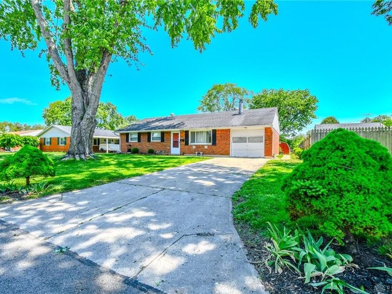 203 W Boitnott Drive, Union, OH 45322 Photo 2