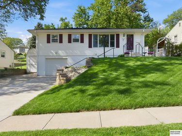 9323 Fowler Avenue , Omaha, NE 68134