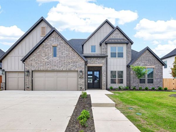 8900 W Comet Drive , Bentonville, AR 72713