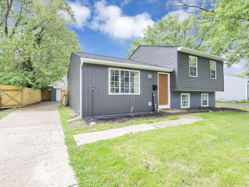 2949 Fleet Road, Columbus, OH 43232 Photo 3