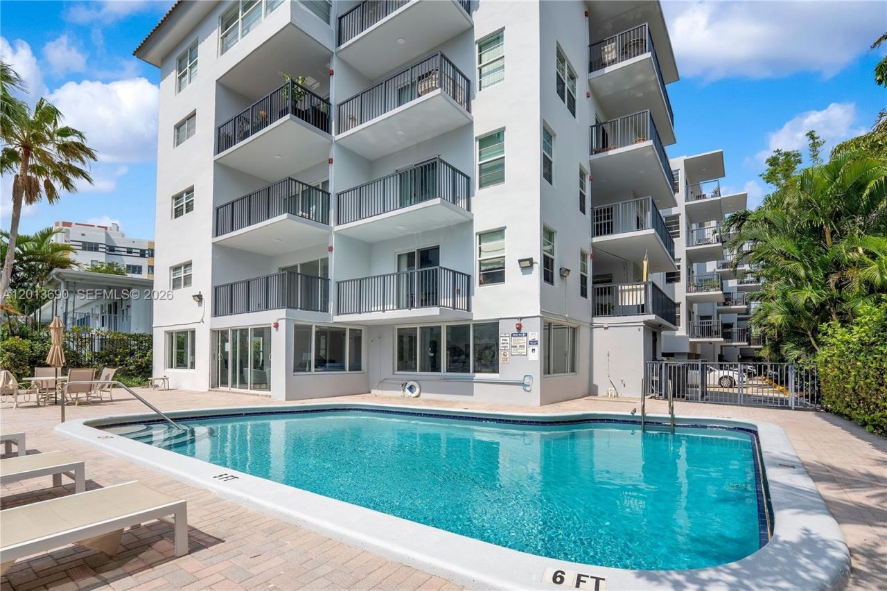 2455 Flamingo Dr , Unit 501, Miami Beach, FL 33140 Photo