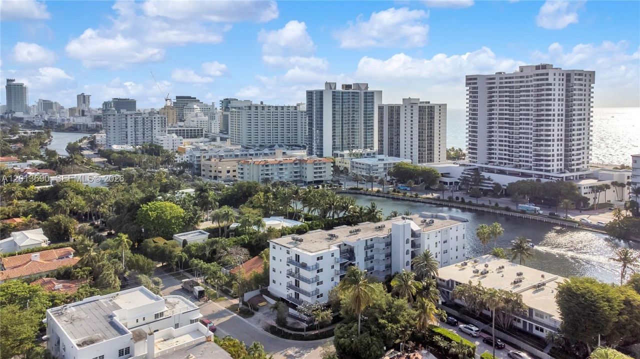 2455 Flamingo Dr , Unit 501, Miami Beach, FL 33140 Photo