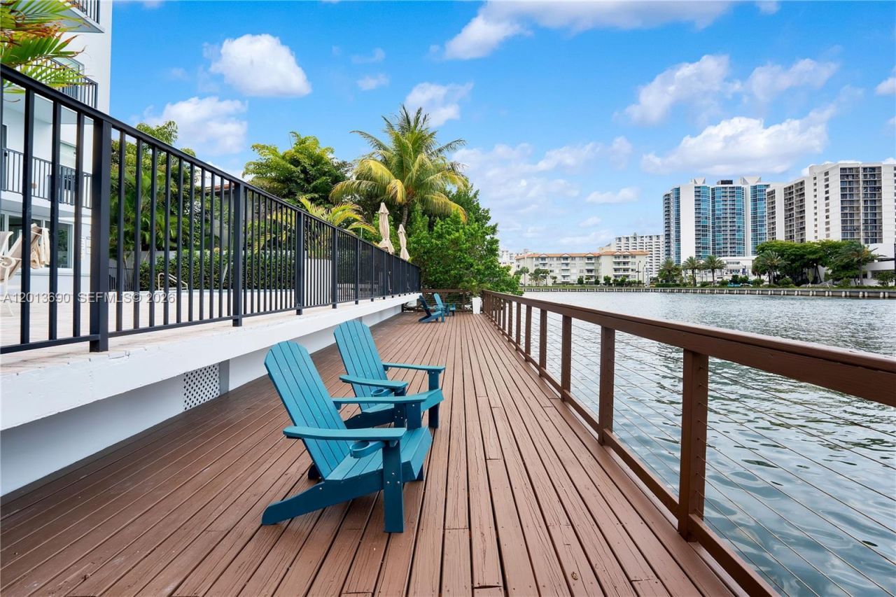 2455 Flamingo Dr , Unit 501, Miami Beach, FL 33140 Photo