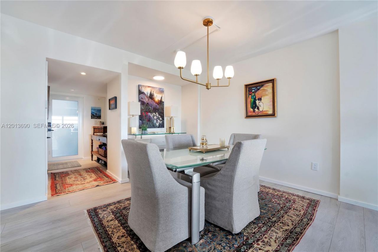 2455 Flamingo Dr , Unit 501, Miami Beach, FL 33140 Photo