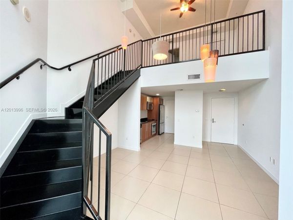 300 S Biscayne Blvd , Unit L-830, Miami, FL 33131