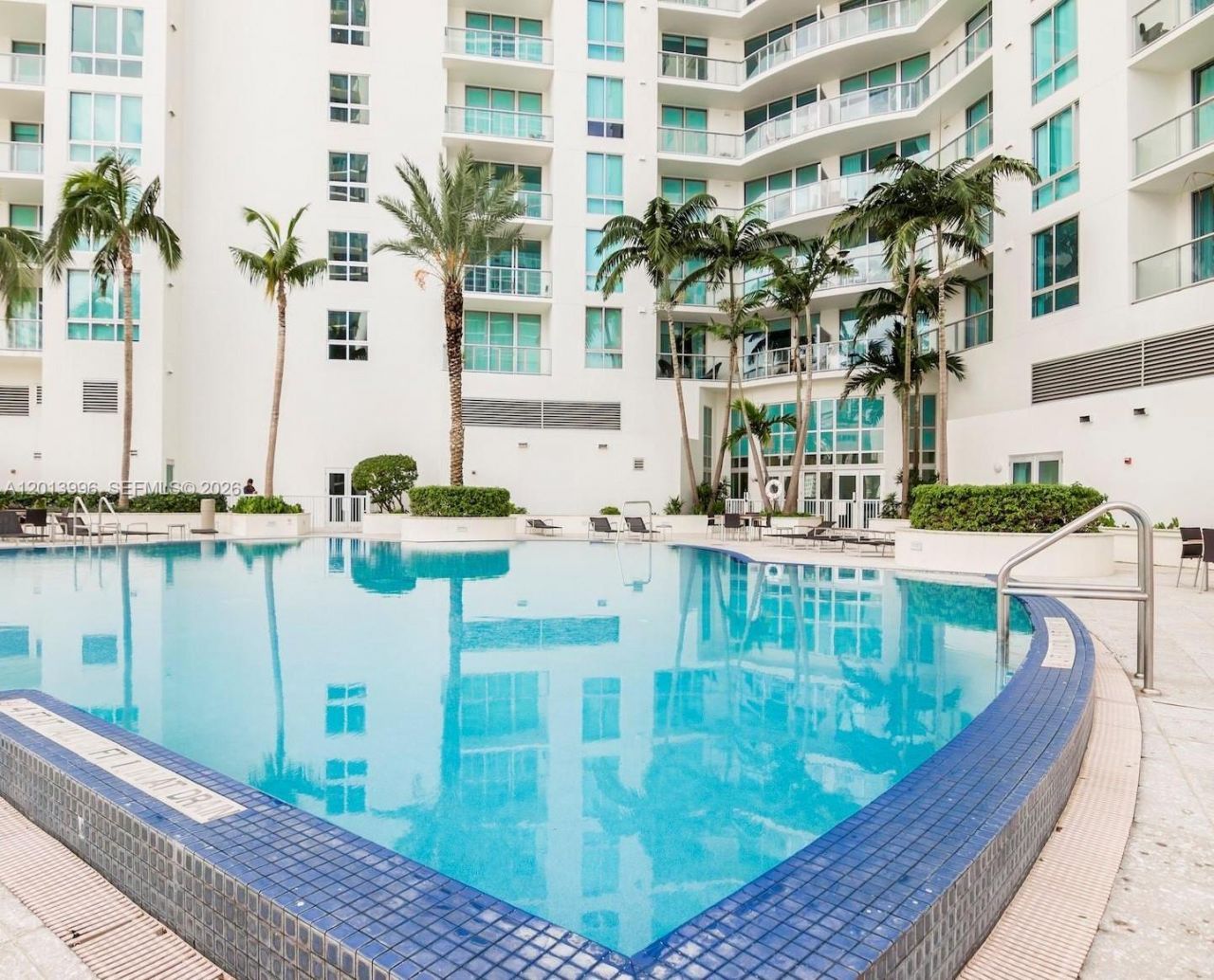 300 S Biscayne Blvd, Unit L-830, Miami, FL 33131 Photo
