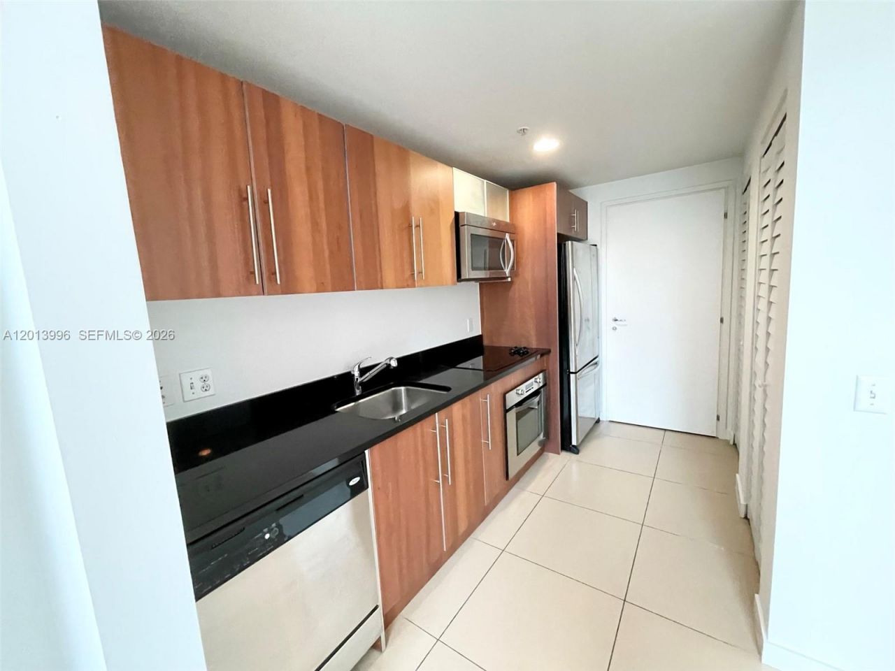 300 S Biscayne Blvd, Unit L-830, Miami, FL 33131 Photo
