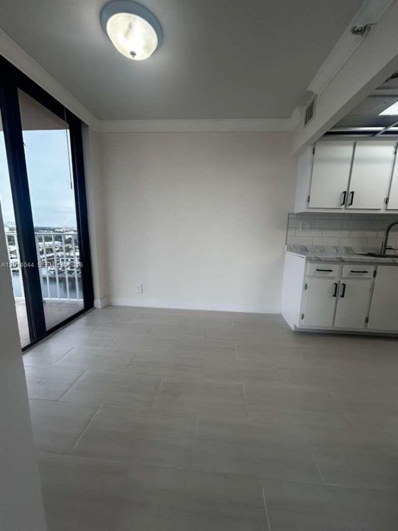 290 174 St, Unit 1519, Sunny Isles Beach, FL 33160 Photo