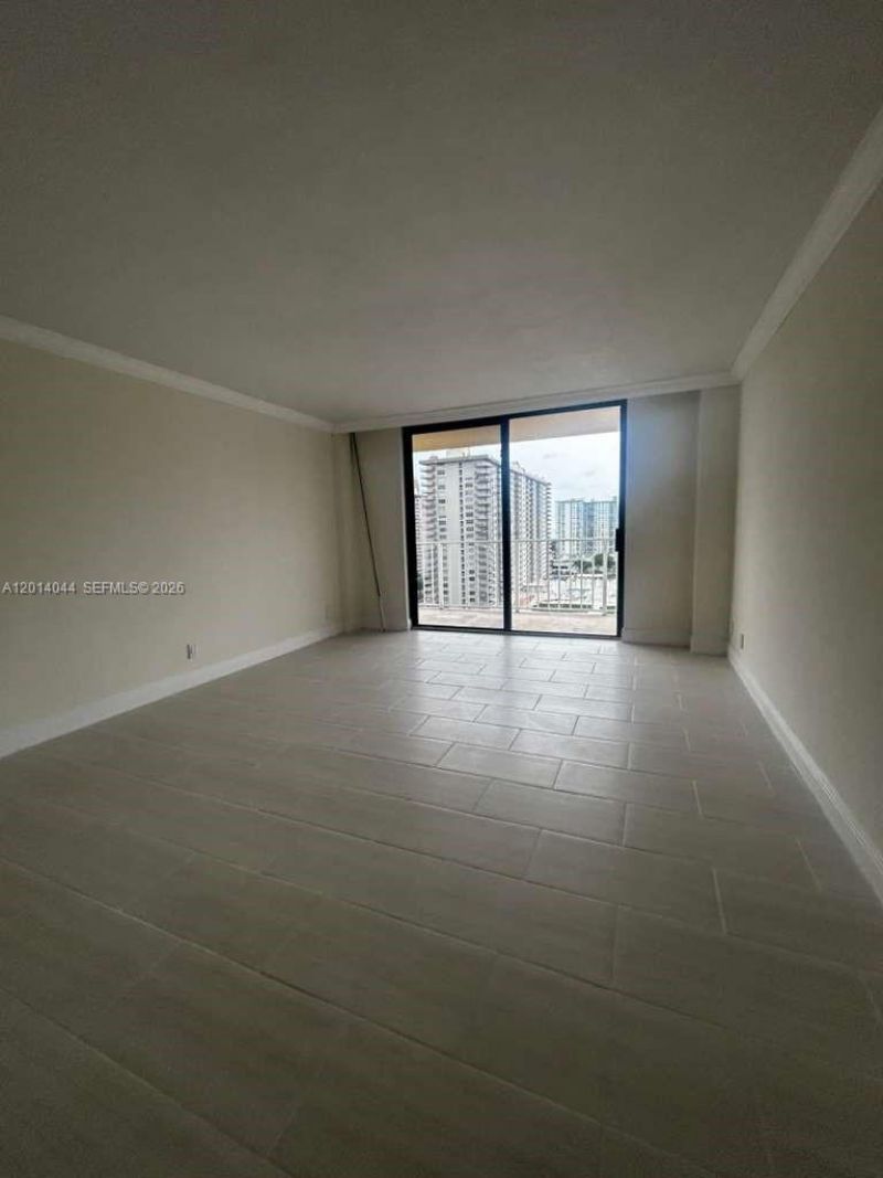 290 174 St, Unit 1519, Sunny Isles Beach, FL 33160 Photo