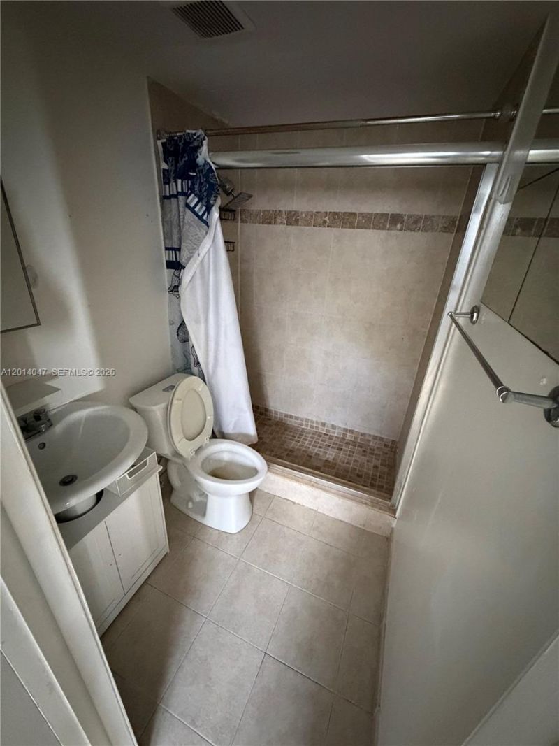 1342 Drexel Ave, Unit 205, Miami Beach, FL 33139 Photo