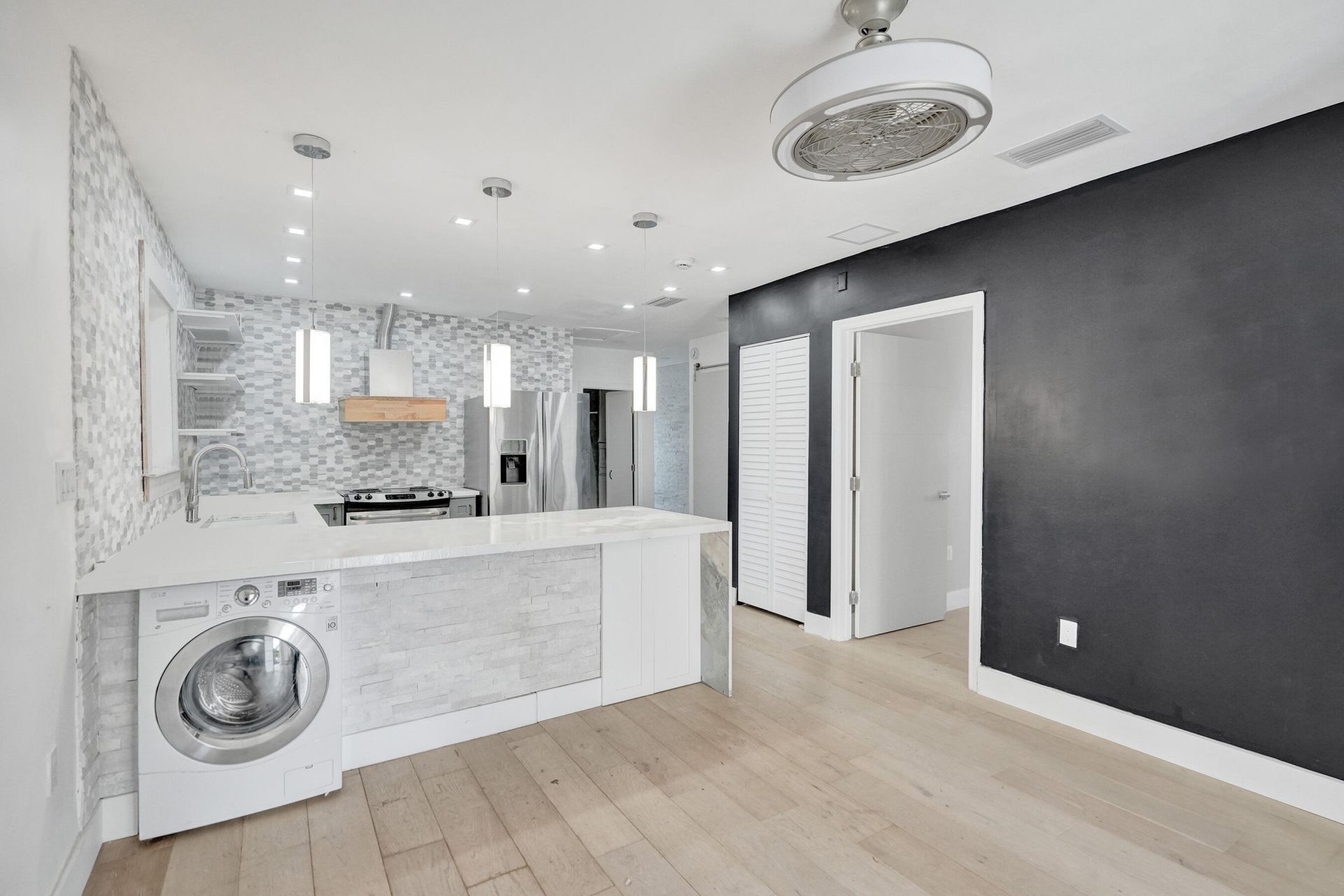 512 NW 15th Terrace, Fort Lauderdale, FL 33311 Photo